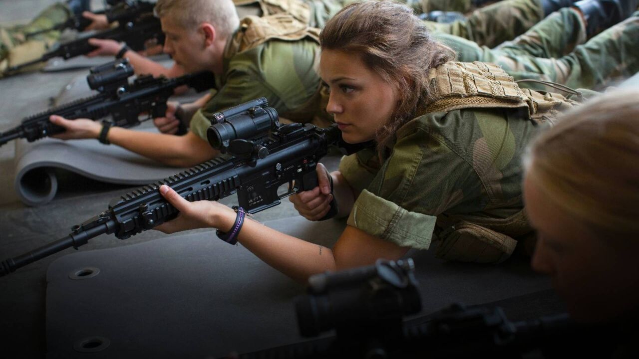 Komşu ülkeden sonra bir ülke daha karar verdi: Kadınlar askere alınıyor