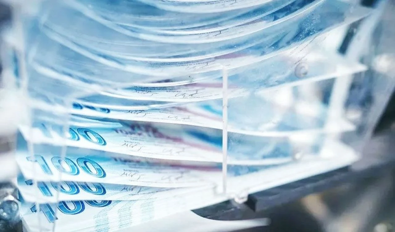 Ünlü ekonomistten şaşırtan faiz çıkışı! "Piyasa ters köşe olur" diyerek açıkladı