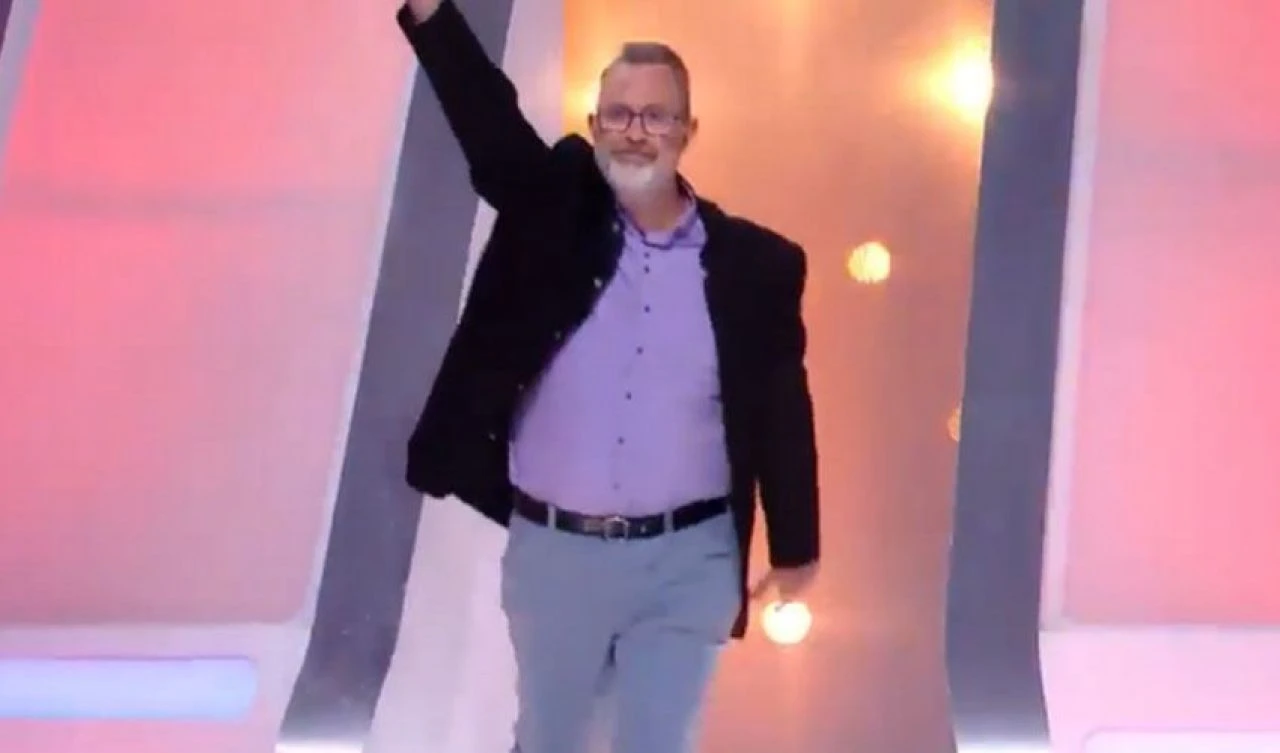 Alkışlar seri katil için! İsmini bile gizlemeden popüler yarışma programına katıldı - 1. Resim