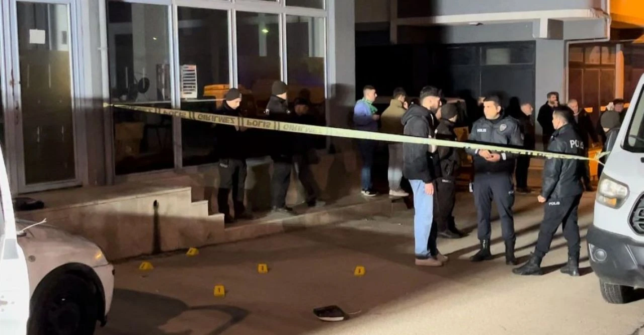 Bursa'da dehşete düşüren olay! Araç delik deşik oldu