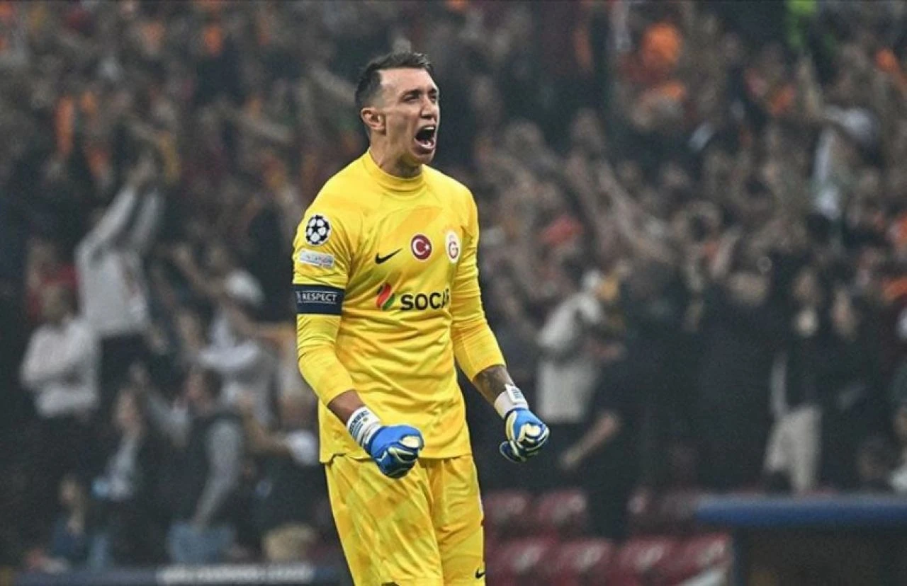 Fatih Terim Galatasaray efsanesini alıyor - 1. Resim