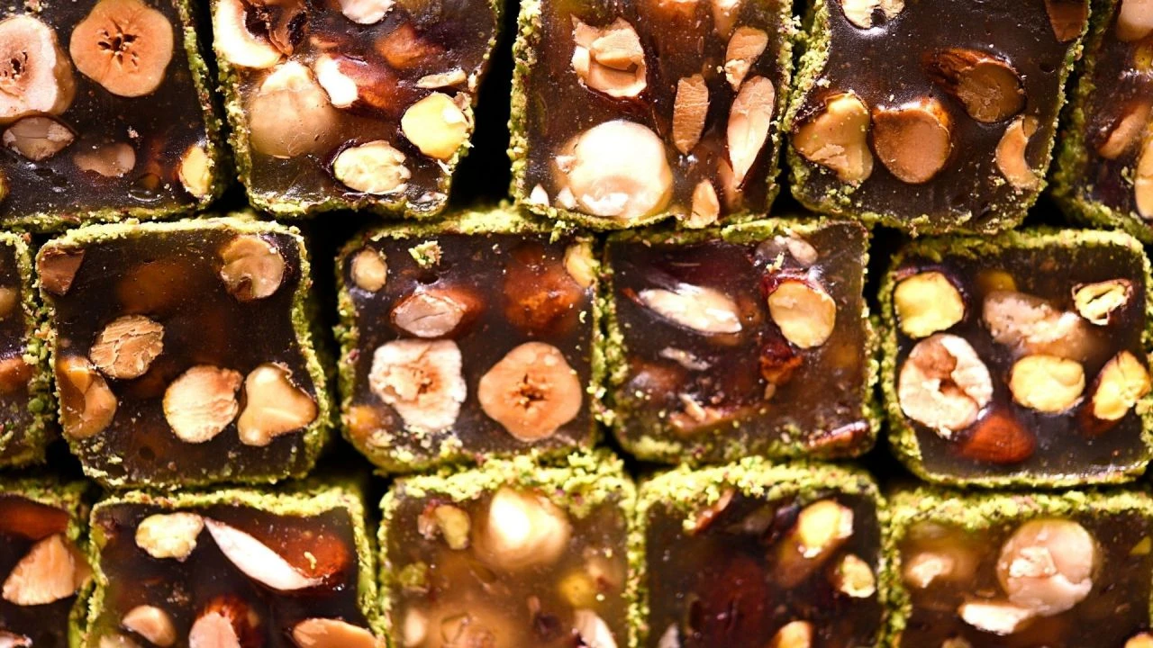 İftar sonrası çay olana kadar 10 dakikada hazır! Hurmalı lokum tarifi