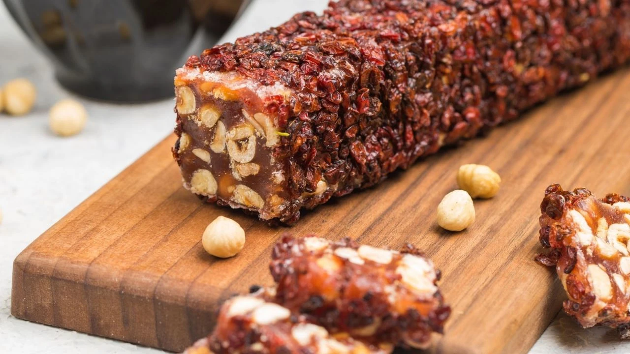 İftar sonrası çay olana kadar 10 dakikada hazır! Hurmalı lokum tarifi