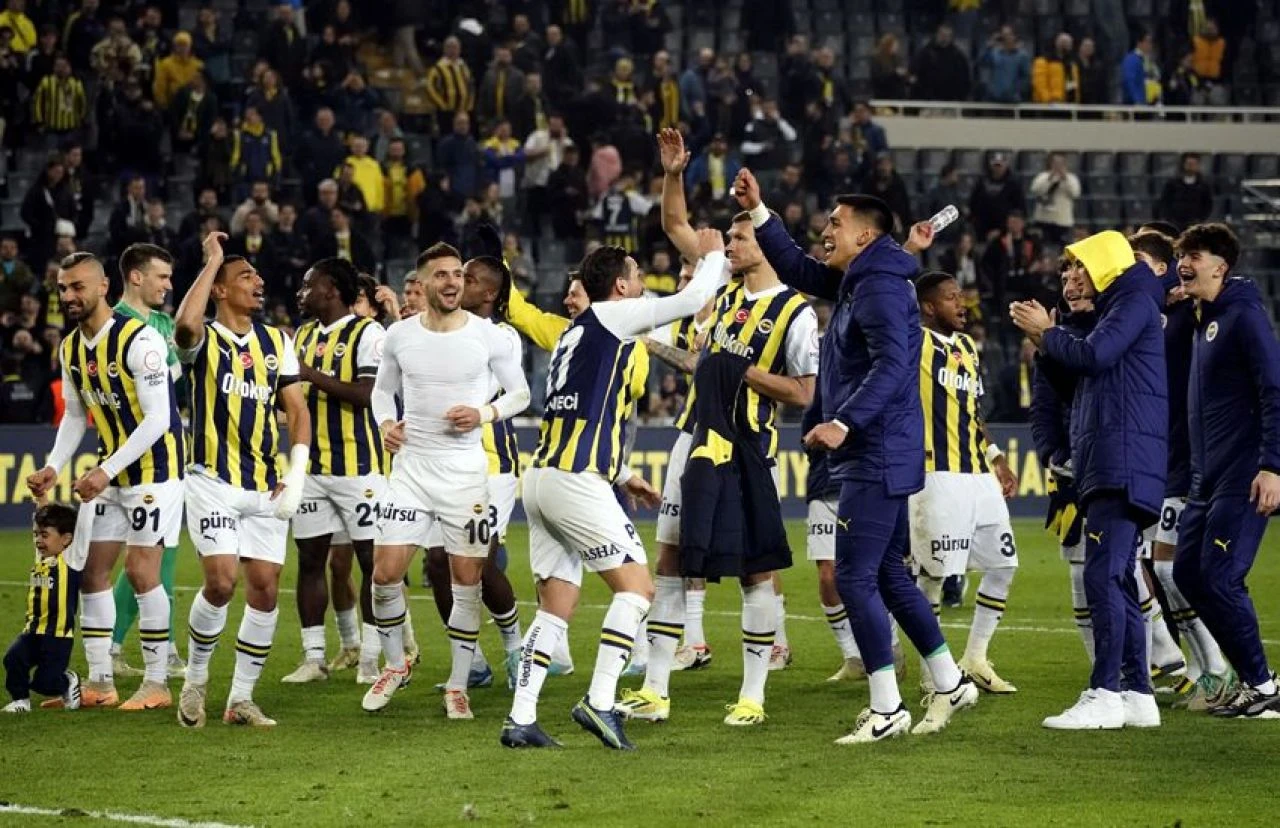 Son dakika! Fenerbahçe'nin muhtemel rakipleri belli oldu!