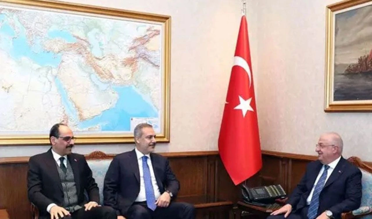 Türkiye ile Irak arasında kritik ziyaret! Bakan Fidan Bağdat'ta - 1. Resim