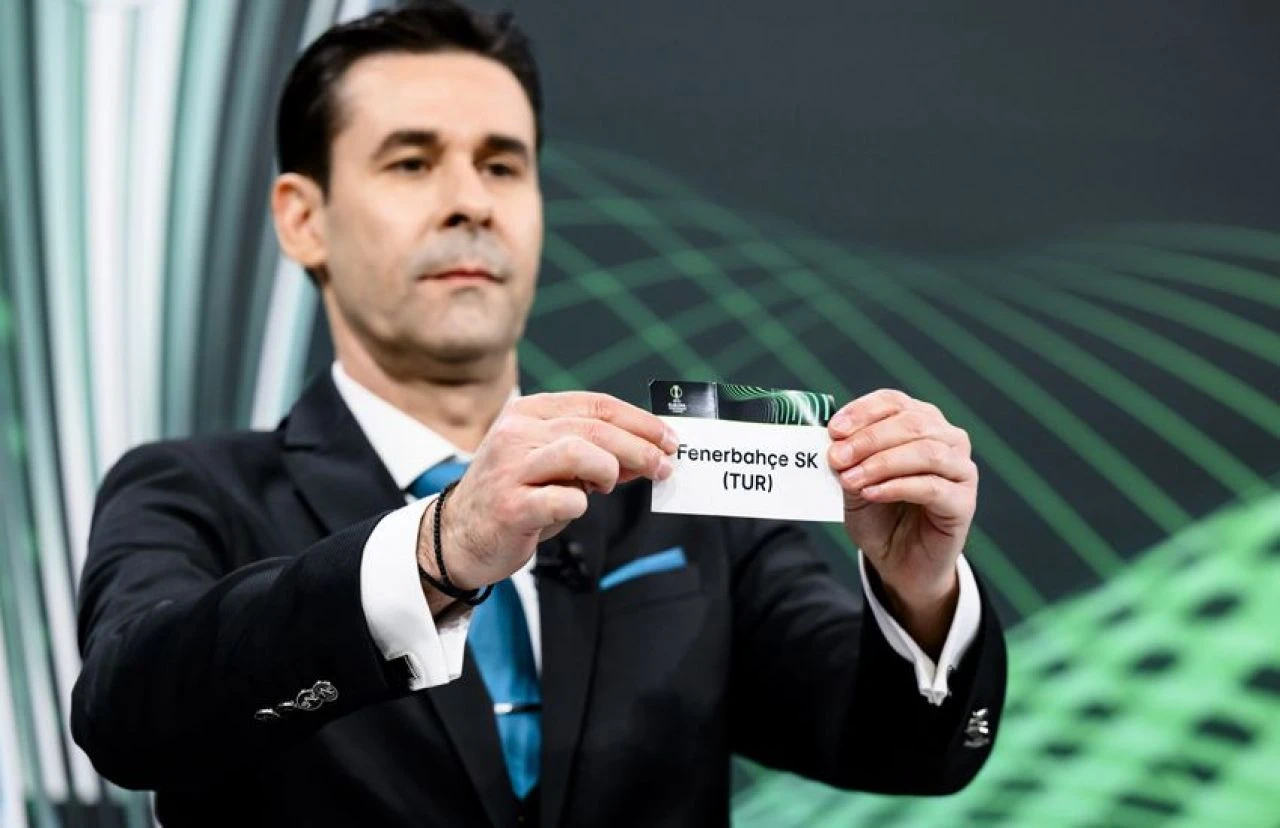 Fenerbahçe'nin rakibi Olympiakos'un lig maçı ertelendi! Gözler TFF'ye çevrildi