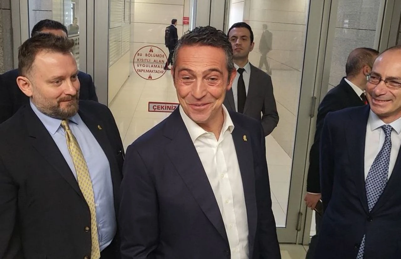 Fenerbahçe'nin rakibi Olympiakos'un lig maçı ertelendi! Gözler TFF'ye çevrildi