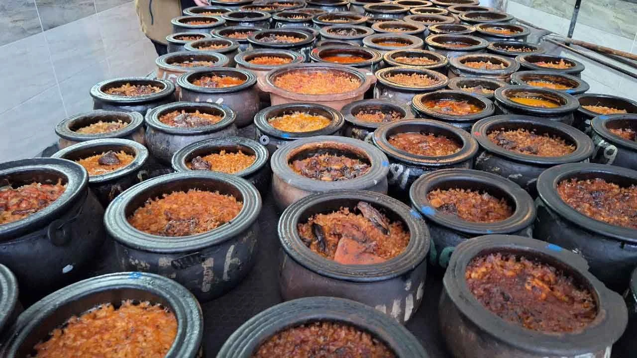 İftar sofralarının vazgeçilmezi... Tam 8 saatte pişiyor, hazır olunca davul-zurna ile haber veriliyor