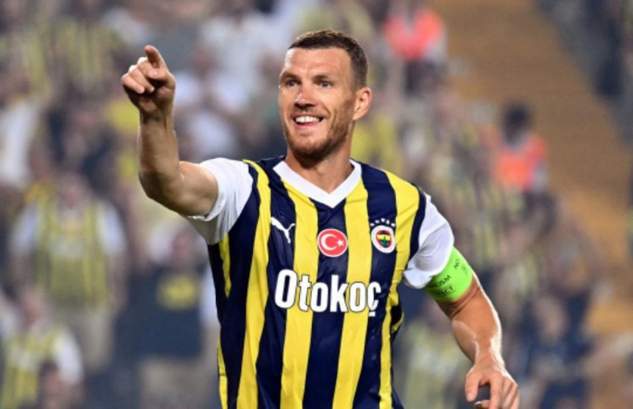 İrfan Can'dan flaş paylaşım! Edin Dzeko'dan Olympiakos yorumu - 1. Resim