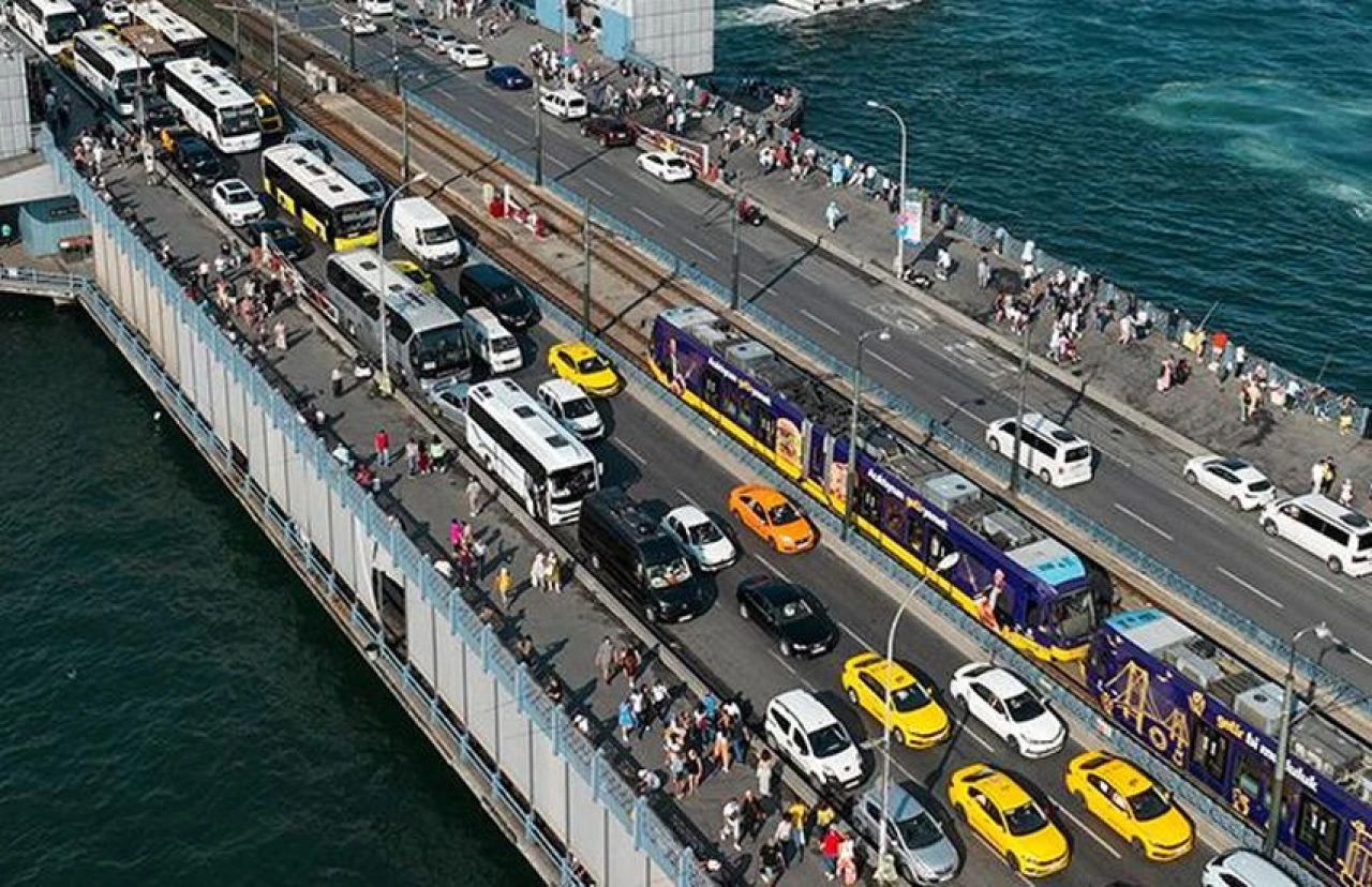 İstanbul'da kuyumcudan 20 kilo <a href=