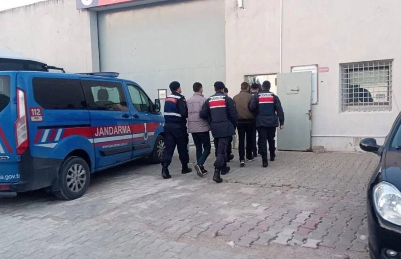 Manisa'da Jandarmadan PKK'ya darbe: 2 terörist tutuklandı