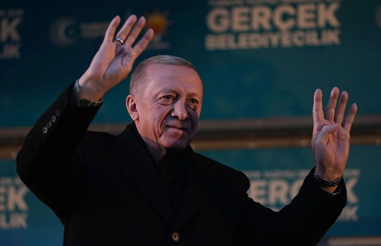 Son Dakika! Cumhurbaşkanı Erdoğan Hakkari'de: Hizmet edecek adaylar belirledik