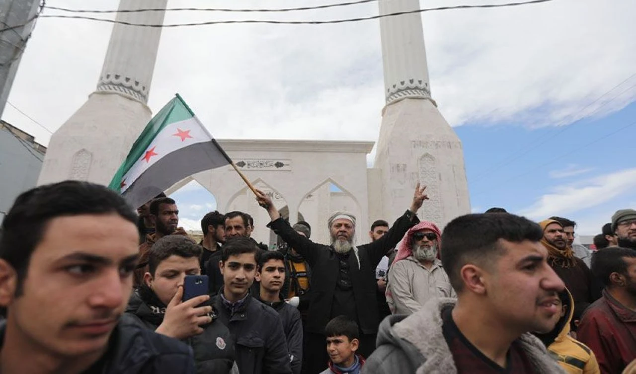 Suriye'de iç savaş 13. yılını geride bıraktı: Devrime devam edeceğiz
