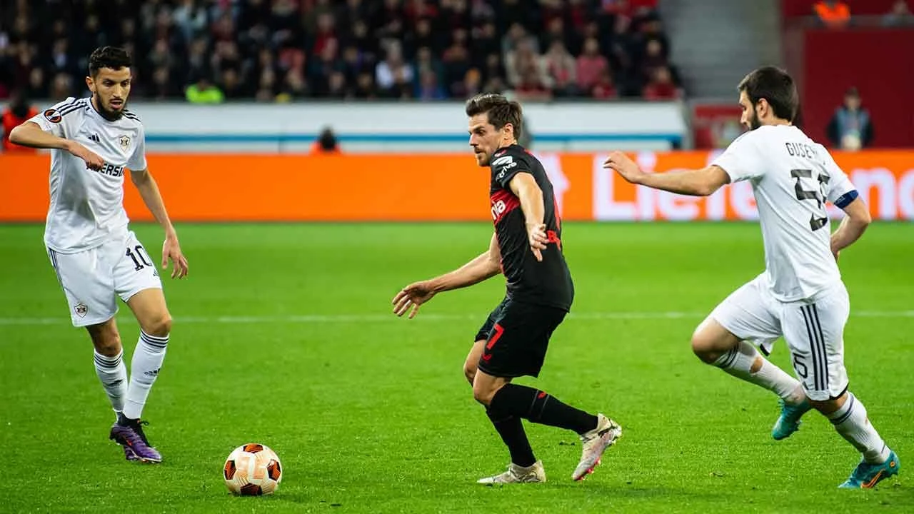 UEFA Avrupa Ligi'nde son 16 turu maçları tamamlandı: İşte çeyrek finalistler - 1. Resim