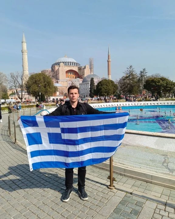 Ayasofya Camii'de Yunan bayraklı çirkin provokasyon! Notu fotoğraftan daha skandal - 2. Resim