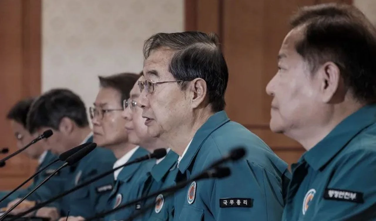 Güney Kore'de yeni bir istifa dalgası yolda! Tıp profesörleri, stajyerlere destek verdi - 1. Resim