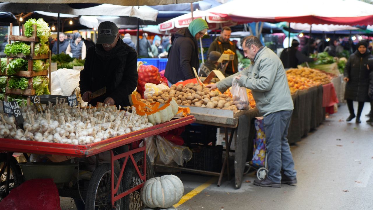 Pazarın en pahalı sebzesi oldu, kilosu 120 liradan satılıyor