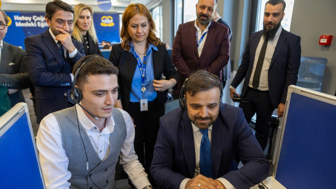 Turkcell Hatay’da Çağrı ve Mesleki Eğitim Merkezi’ni açtı