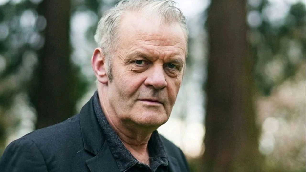 Ünlü sanatçı uçurumdan düşerek öldü: Cansız bedeni kumsalda bulundu