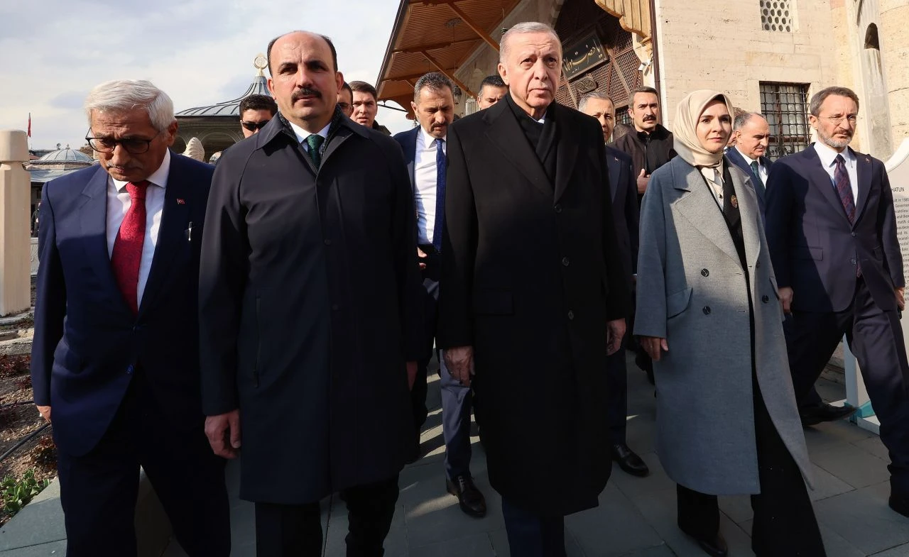 Cumhurbaşkanı Erdoğan miting sonrası Mevlana Türbesi'nde dua etti - 1. Resim