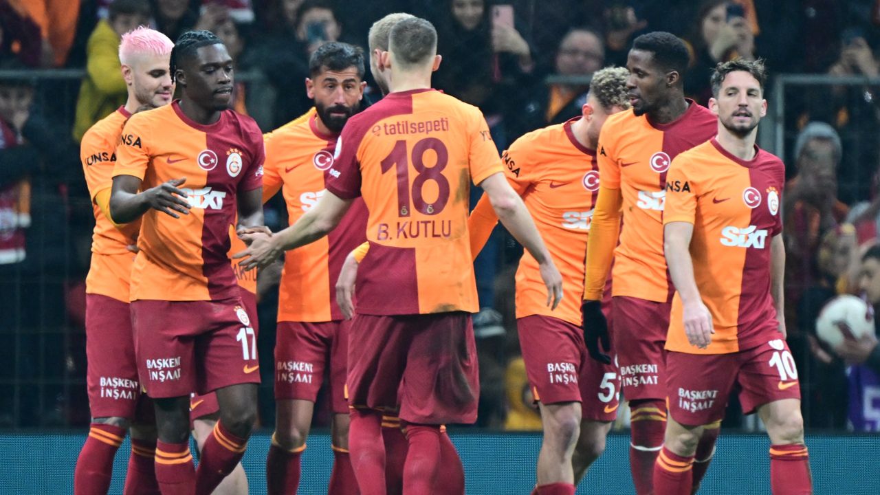 Galatasaray, Kasımpaşa deplasmanında! CANLI