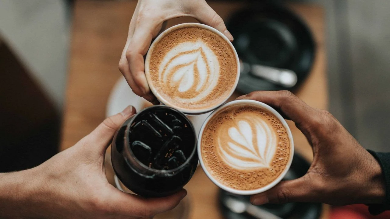 2024 yılının en büyük darbesi ünlü kahve zincirine denk geldi! 200 şubesi kapandı iflas ediyor