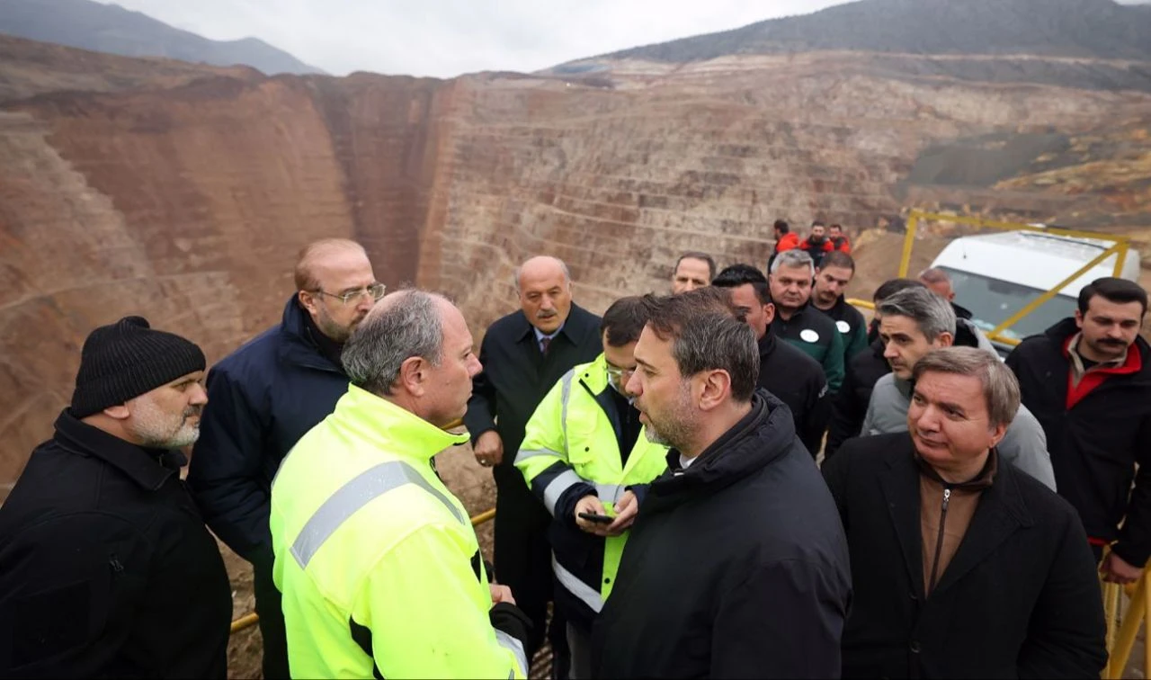 Bakan Bayraktar'dan İliç açıklaması: Çalışmalarımız devam ediyor - 1. Resim