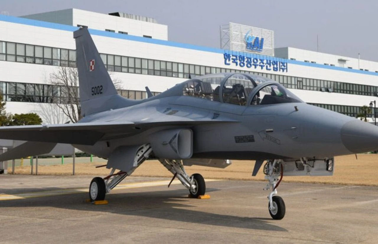 ABD'nin kimseye satmadığı F-22 düşürüldü! Güney Kore FA-50'siyle test etti