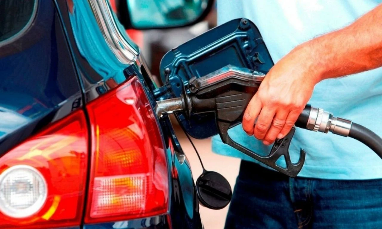Akaryakıt fiyatları yeniden değişiyor! Motorine ve benzine zam geliyor