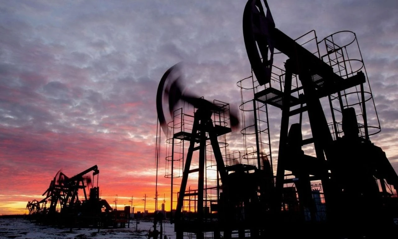 Akaryakıta yeni zamlar göründü! ABD’li dev bankadan petrol fiyatları için kritik tahmin geldi