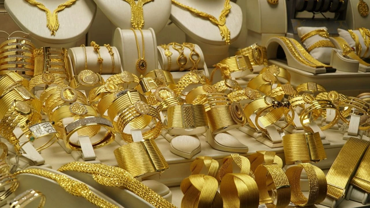 Evde hurdasını gören soluğu kuyumcuda alıyor! Anneanneniz size servet bırakmış olabilir