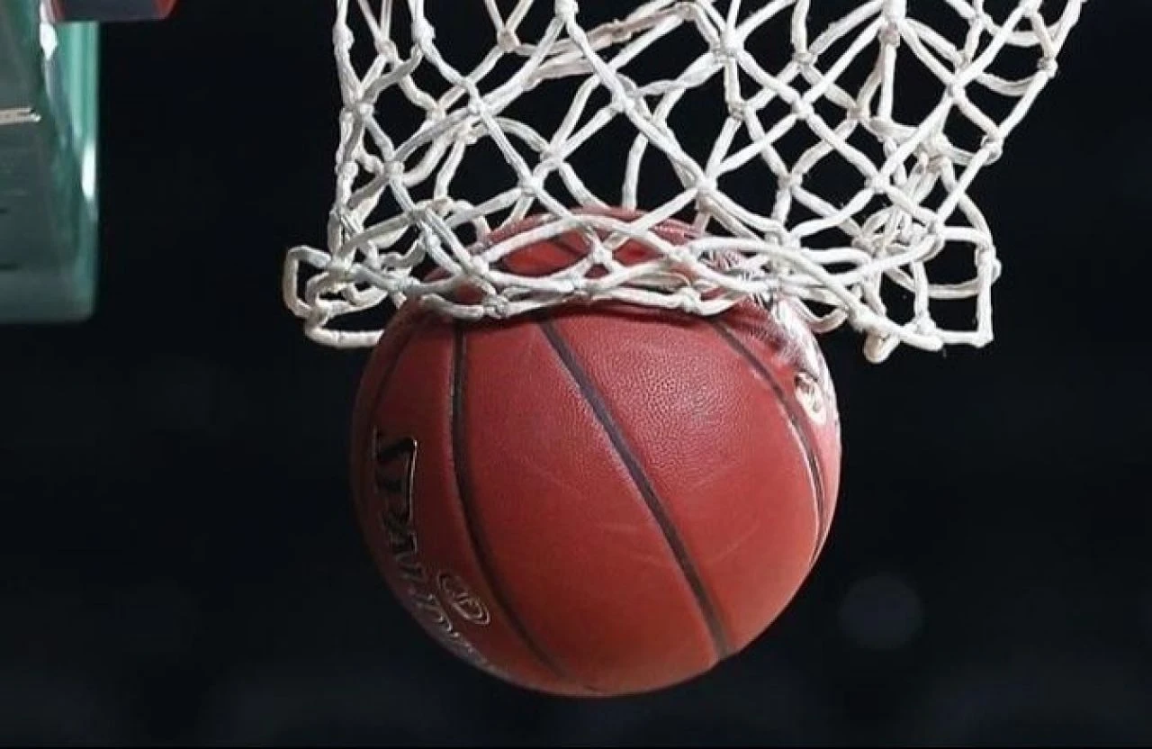 Anadolu Efes Olympiakos maçı bugün 20.30'da başlayacak - 1. Resim