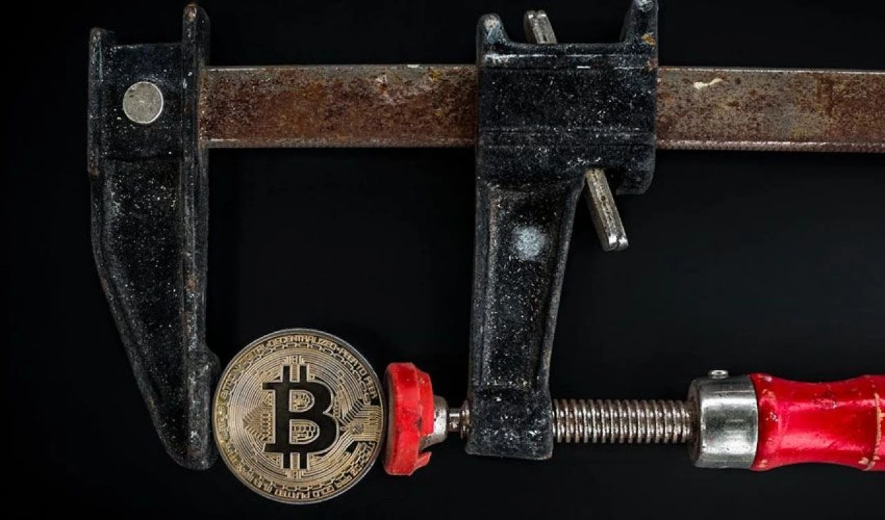 Bitcoin'de rüzgar tersine döndü, yeniden kritik seviyenin altına düştü
