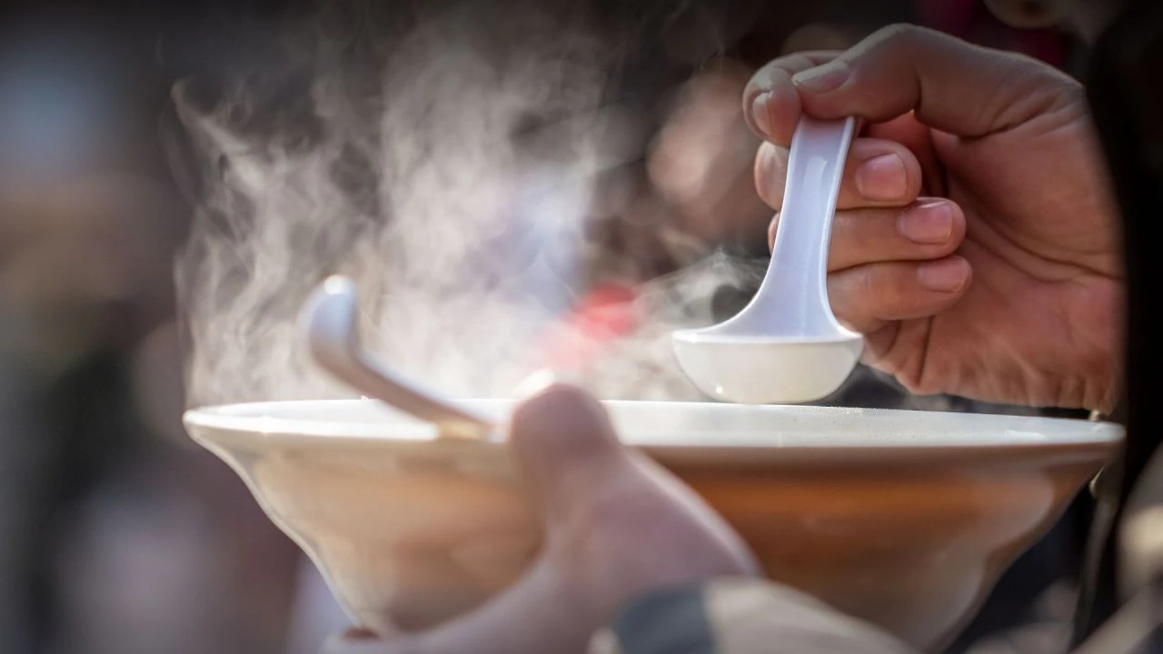 Hastayı ayağa kaldırıyor! Aidin Salih'ten iftara şifa deposu telbine çorbası - 1. Resim