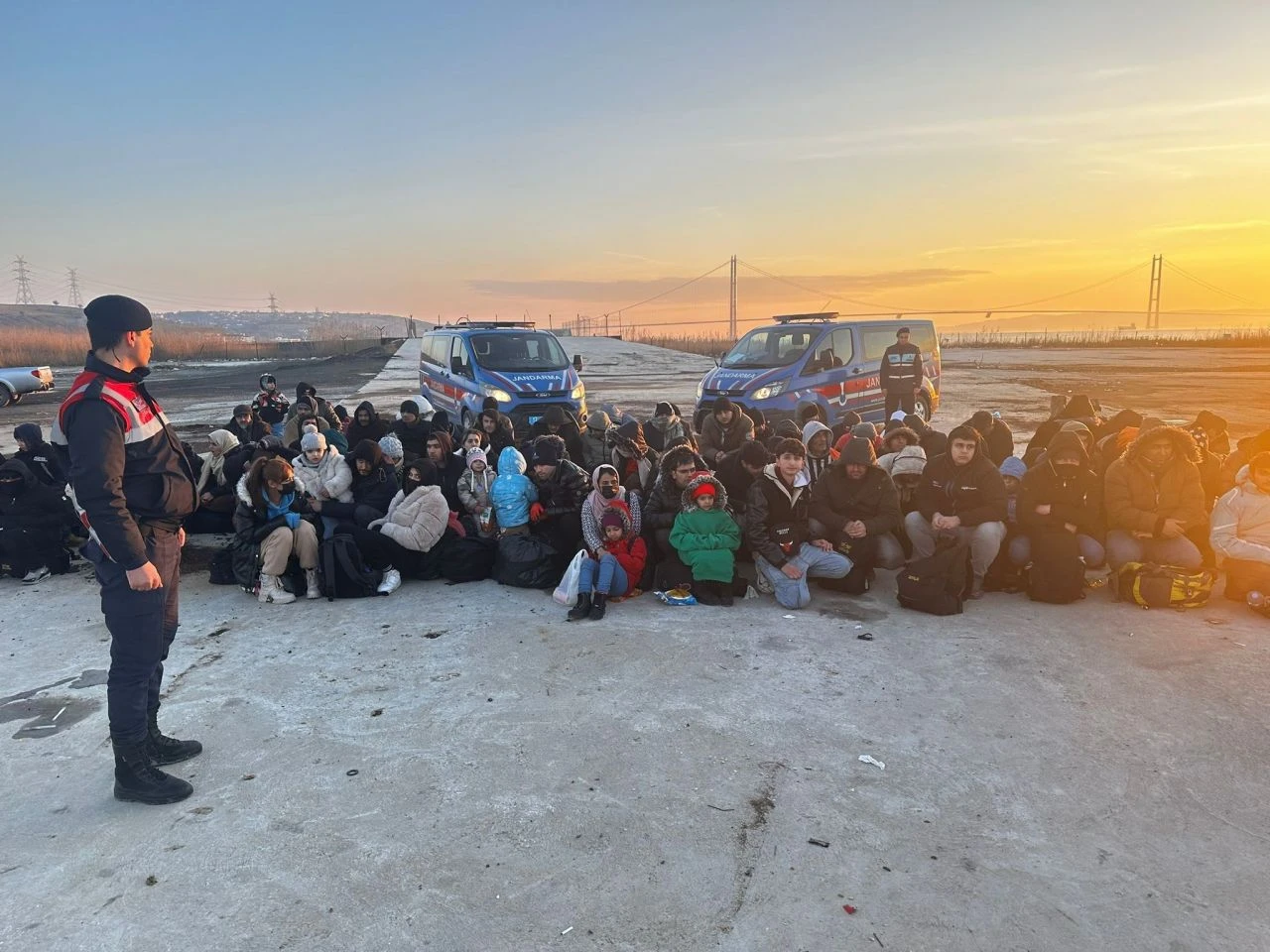 İHA destekli operasyon! İtalya'ya gideceklerdi, kıskıvrak yakalandılar