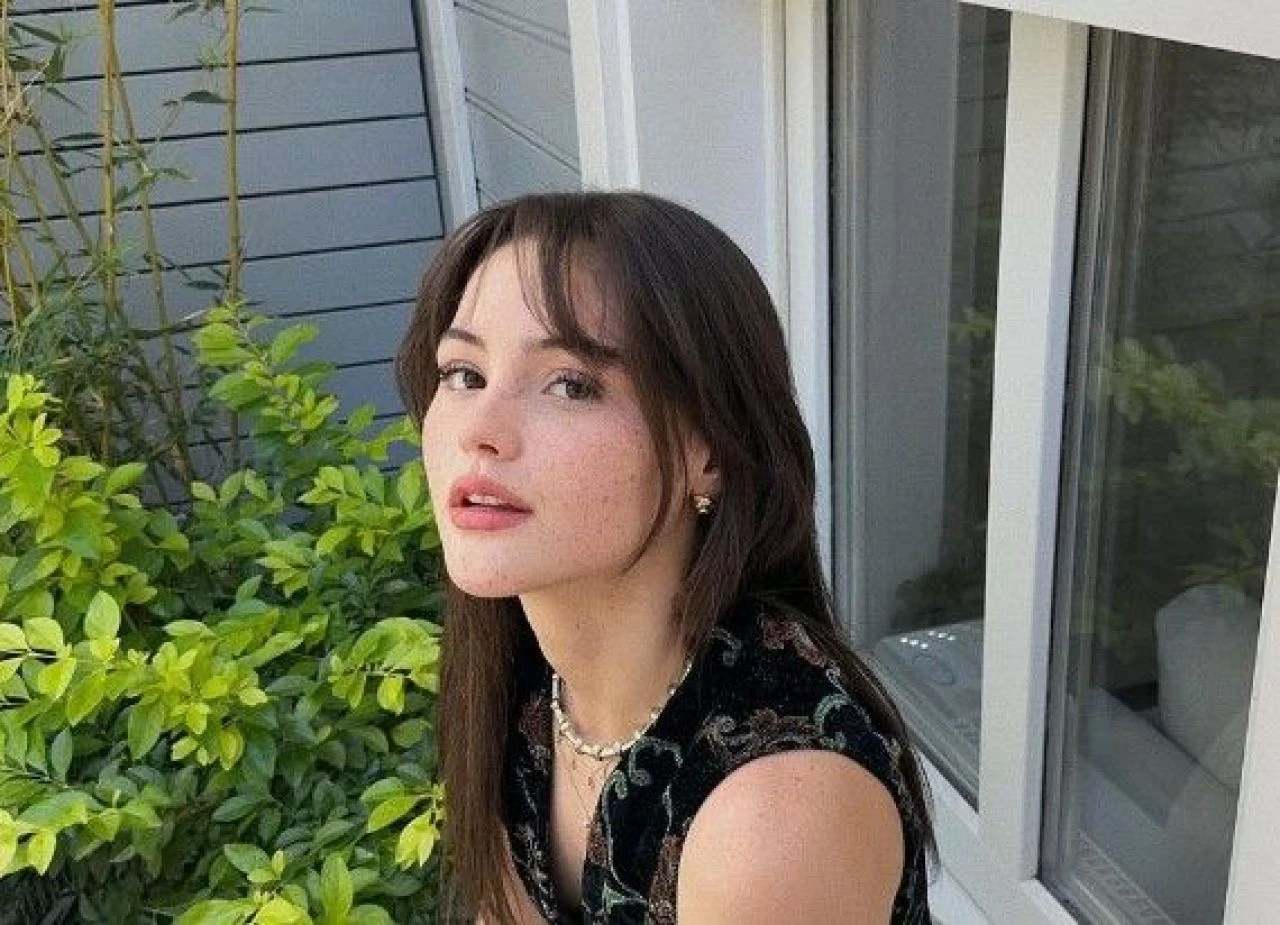 Yan Oda'nın Şelale karakterini 21 yaşında olan Pınar Ak oynuyor - 1. Resim