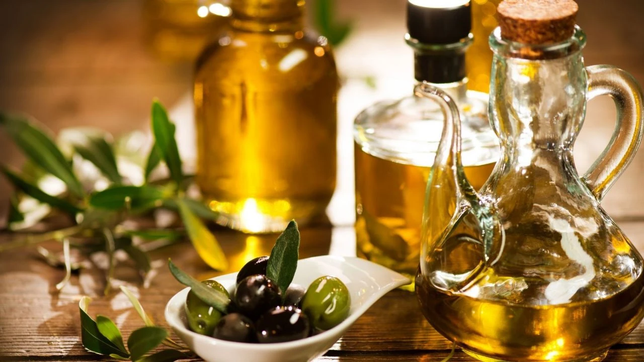 Canan Karatay bardak bardak içti! İftar sonrası zeytinyağı detayı - 1. Resim