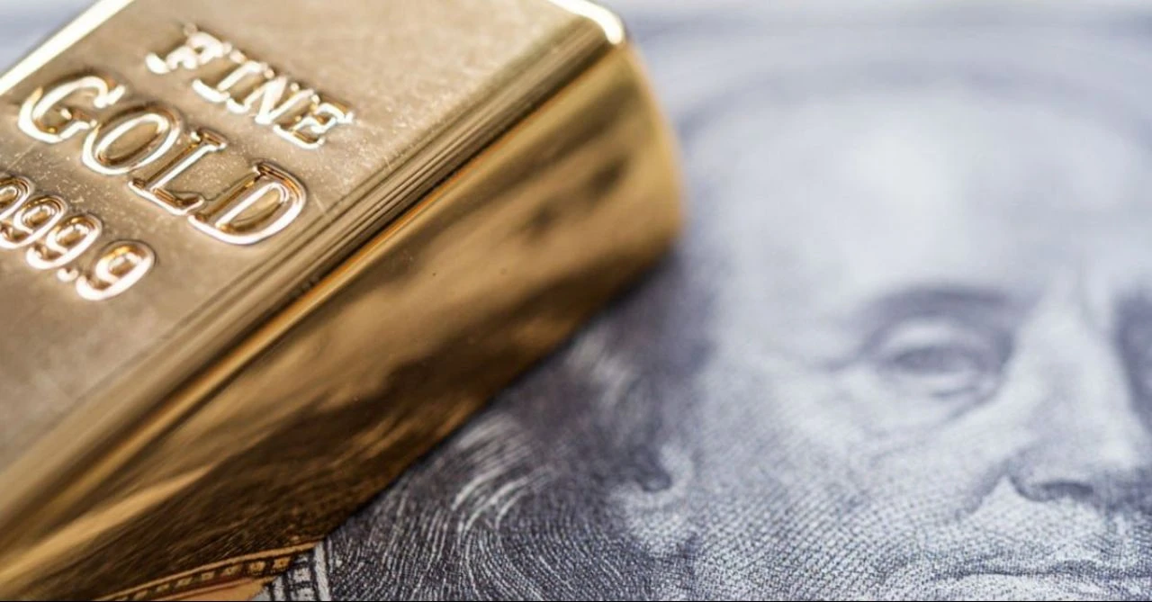 Fed faiz kararı piyasaların odağında! Altın fiyatları baskı altında, dolar güçlü seyrediyor