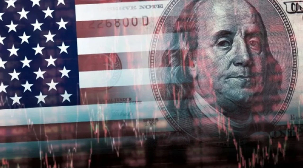 Fed faiz kararı piyasaların odağında! Altın fiyatları baskı altında, dolar güçlü seyrediyor