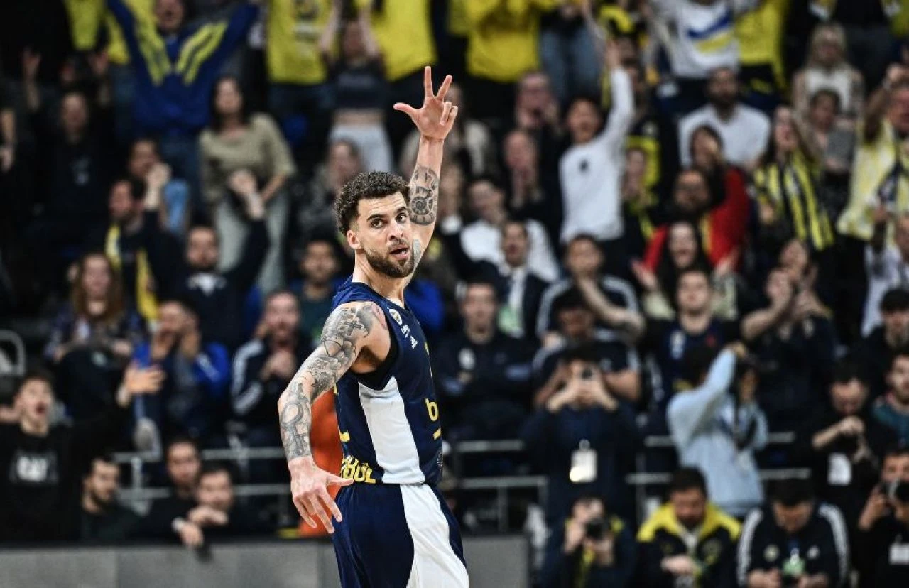 Fenerbahçe Beko, Barcelona'yı farklı yıktı - 2. Resim