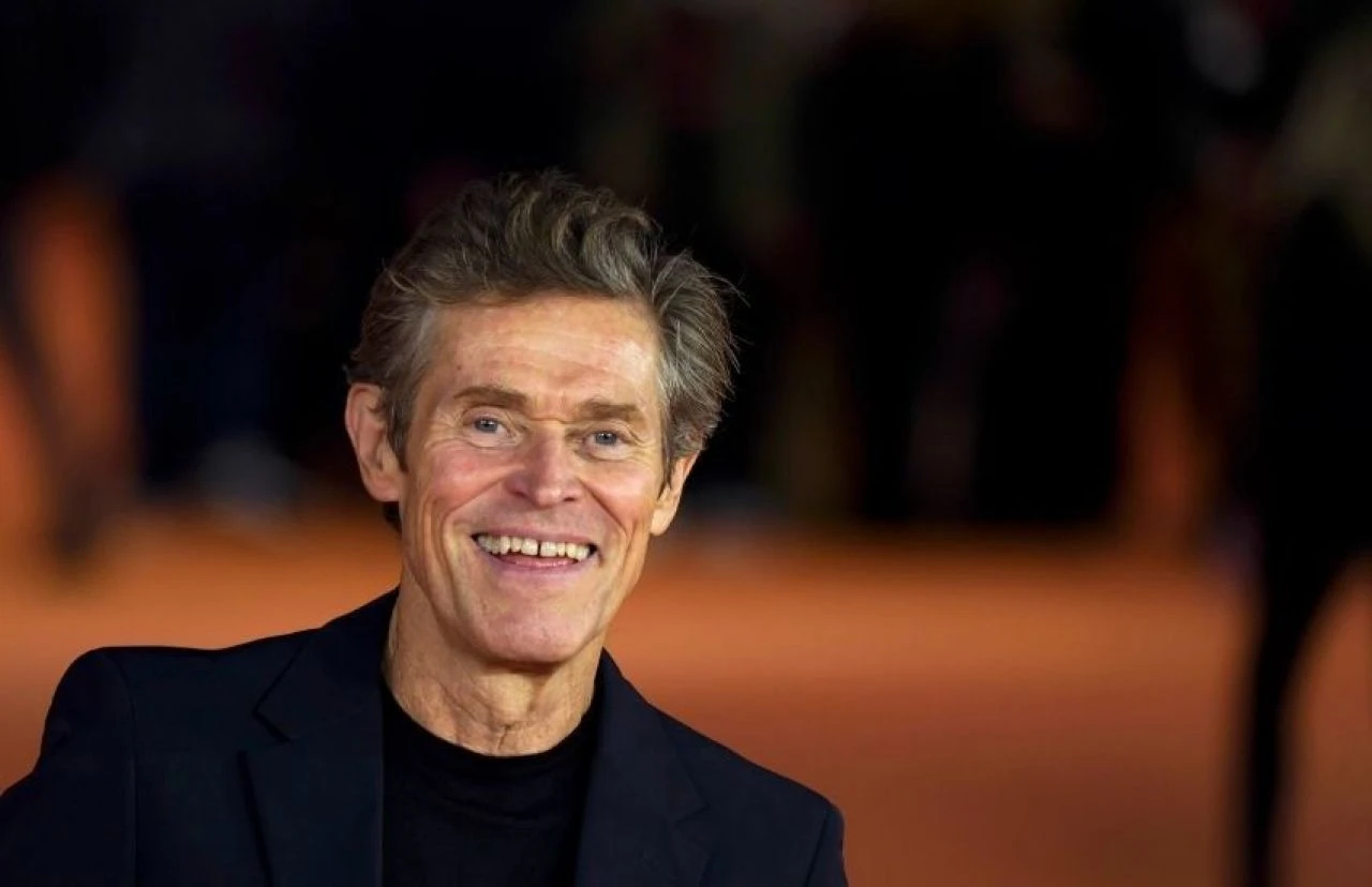 Örümcek Adam'ın yıldızı Willem Dafoe, mütevazi tavırlarıyla takdiri topladı