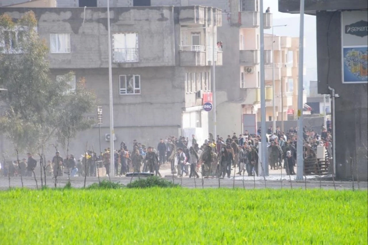 Şırnak'ta DEM Parti mitingi sonrası ortalık karıştı: Çok sayıda gözaltı var - 1. Resim