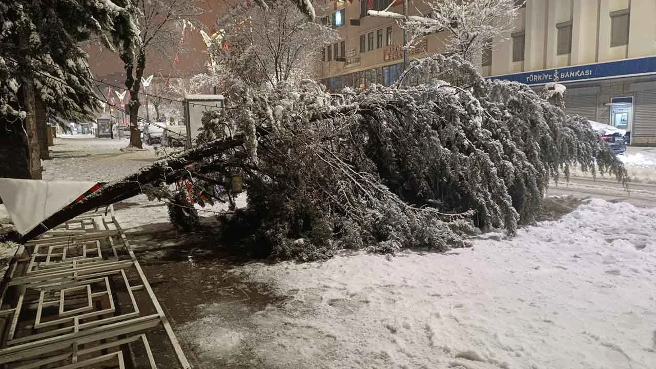 Tatil haberleri peş peşe geldi: 3 ilde eğitime ara verildi - 2. Resim