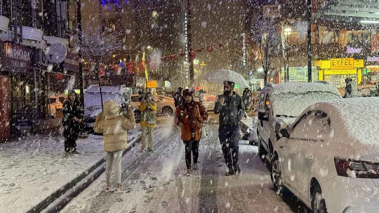 Tatil haberleri peş peşe geldi: 3 ilde eğitime ara verildi - 1. Resim