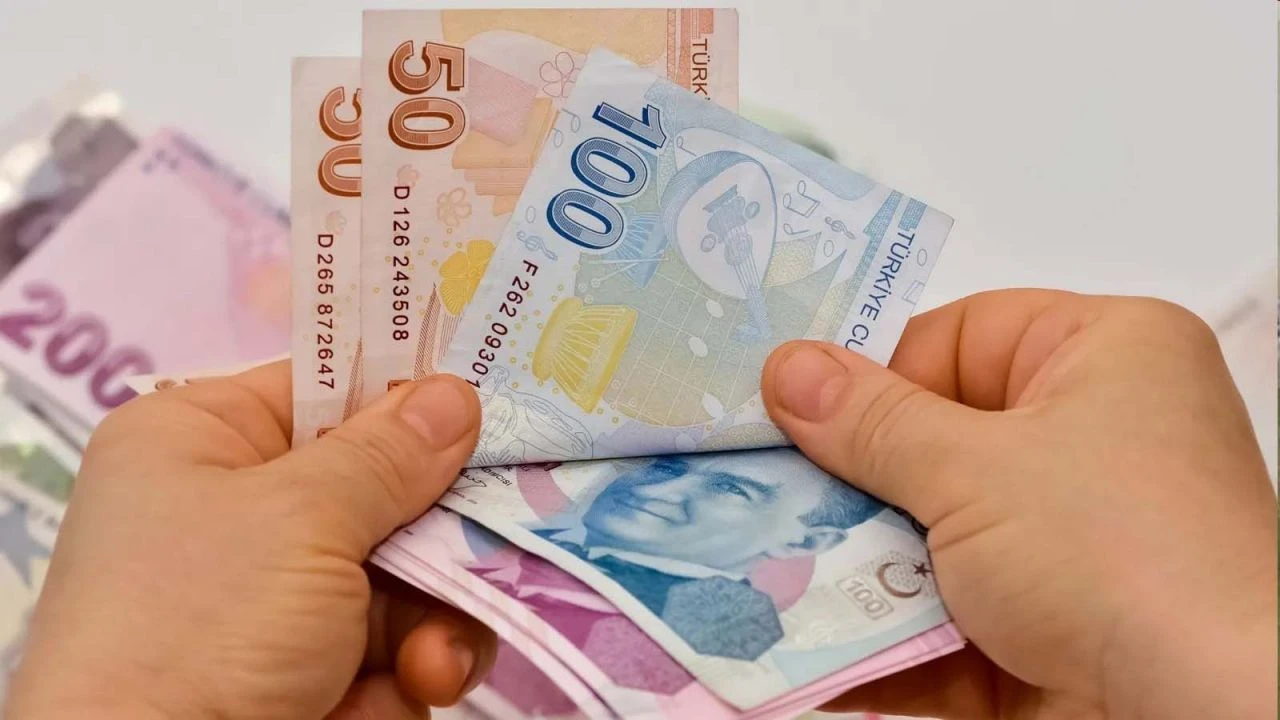 Kamu bankalarının promosyon artışı yarışı kızıştırdı! En yüksek emekli ödemesini hangi banka yapıyor?