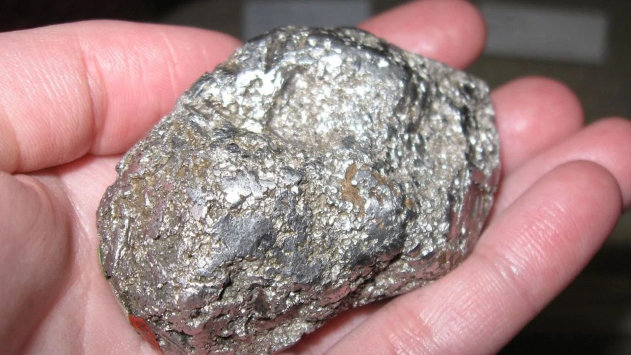 Altın ve elması unutun! Dünyanın en değerli madeninin fiyatı dudak uçuklattı