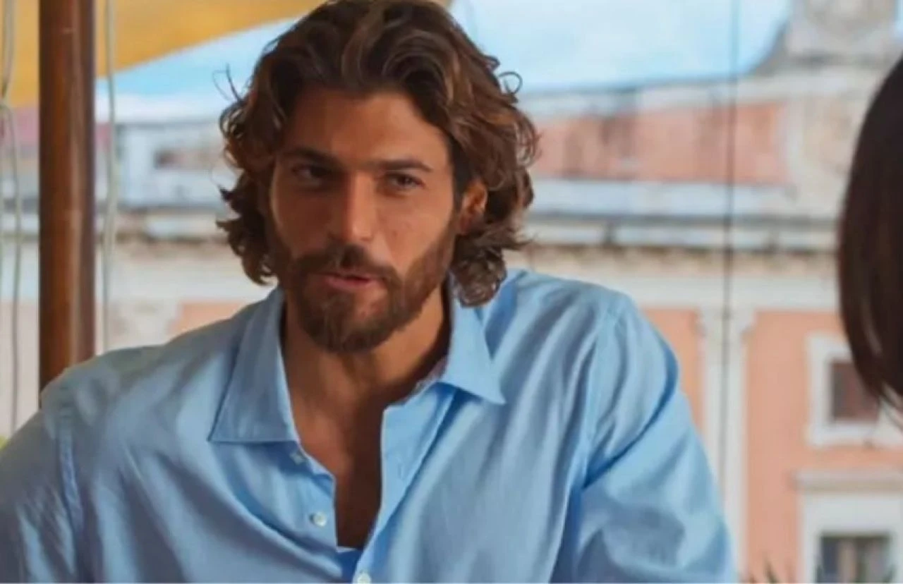 Can Yaman Kıvanç Tatlıtuğ'u tahtından etti! Bölüm başı alacağı ücret ağızları açık bıraktı - 1. Resim