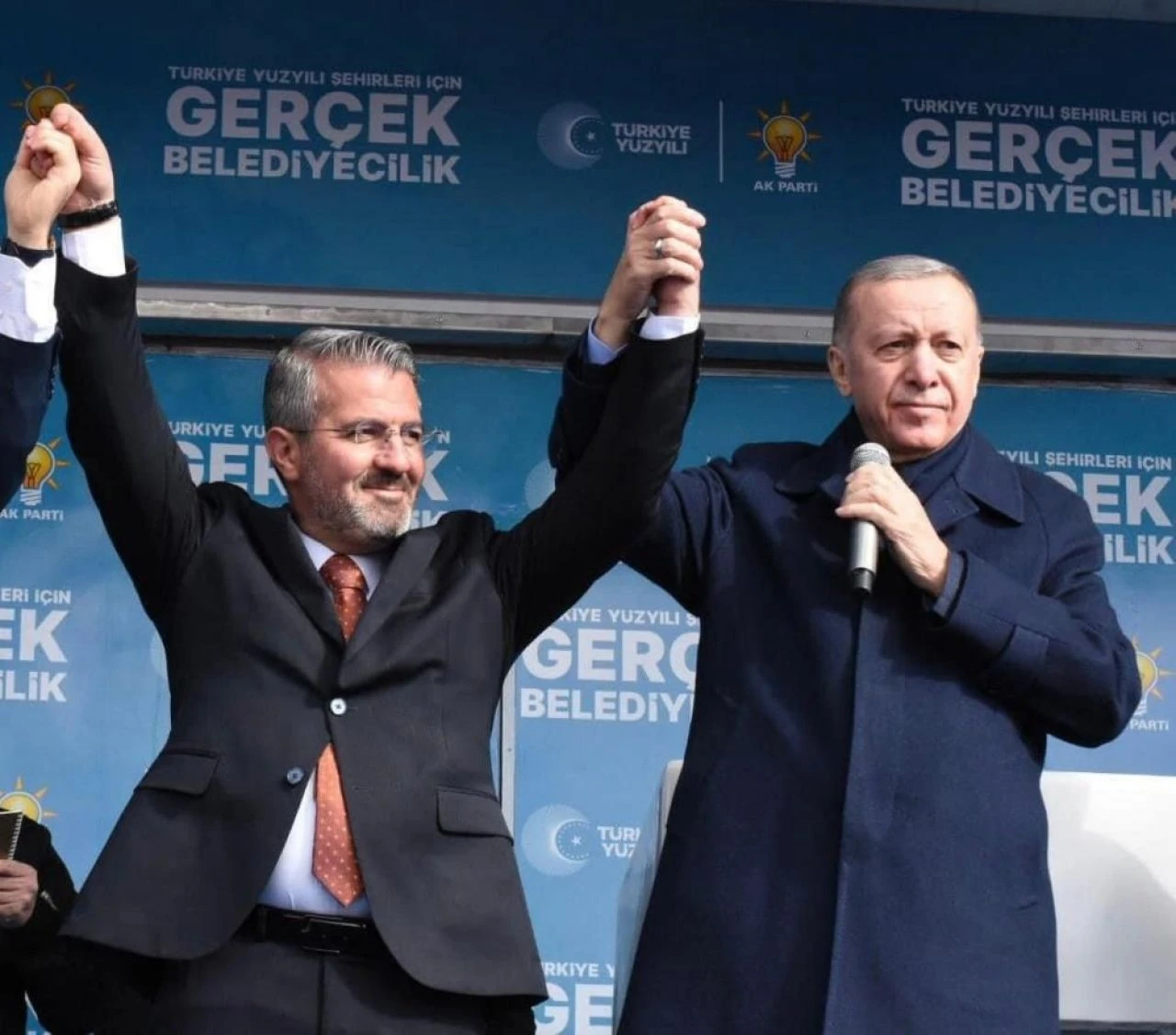 Cumhur İttifakı ve AK Parti Belediye Başkan adayı Recep Karataş'a saldırı