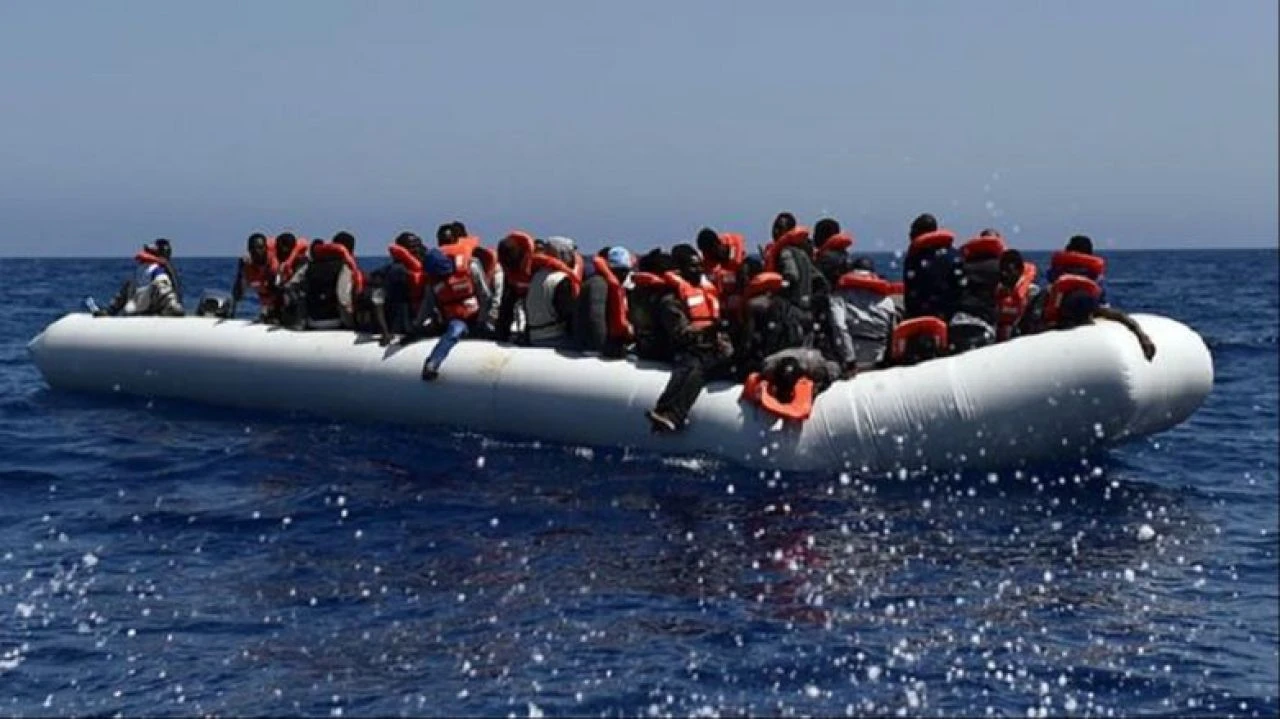 Dünya 8 yaşında Afrika'dan İtalya'ya tek başına giden Oumar'ı konuşuyor! Başına gelmeyen kalmadı ama başardı - 2. Resim