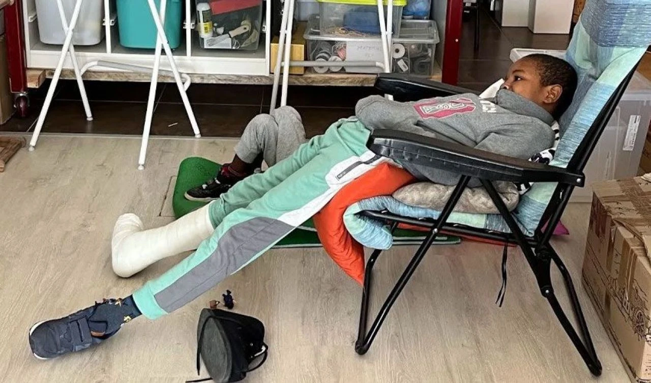 Dünya 8 yaşında Afrika'dan İtalya'ya tek başına giden Oumar'ı konuşuyor! Başına gelmeyen kalmadı ama başardı - 4. Resim